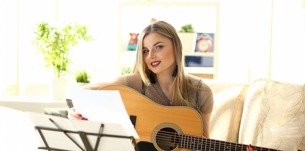 Music education showcase featuring vocal performance and singing instruction